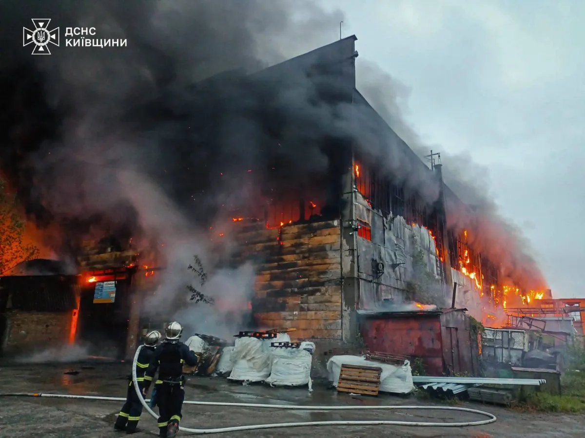 A major fire at a furniture factory in Irpin has been brought under control (VIDEO)