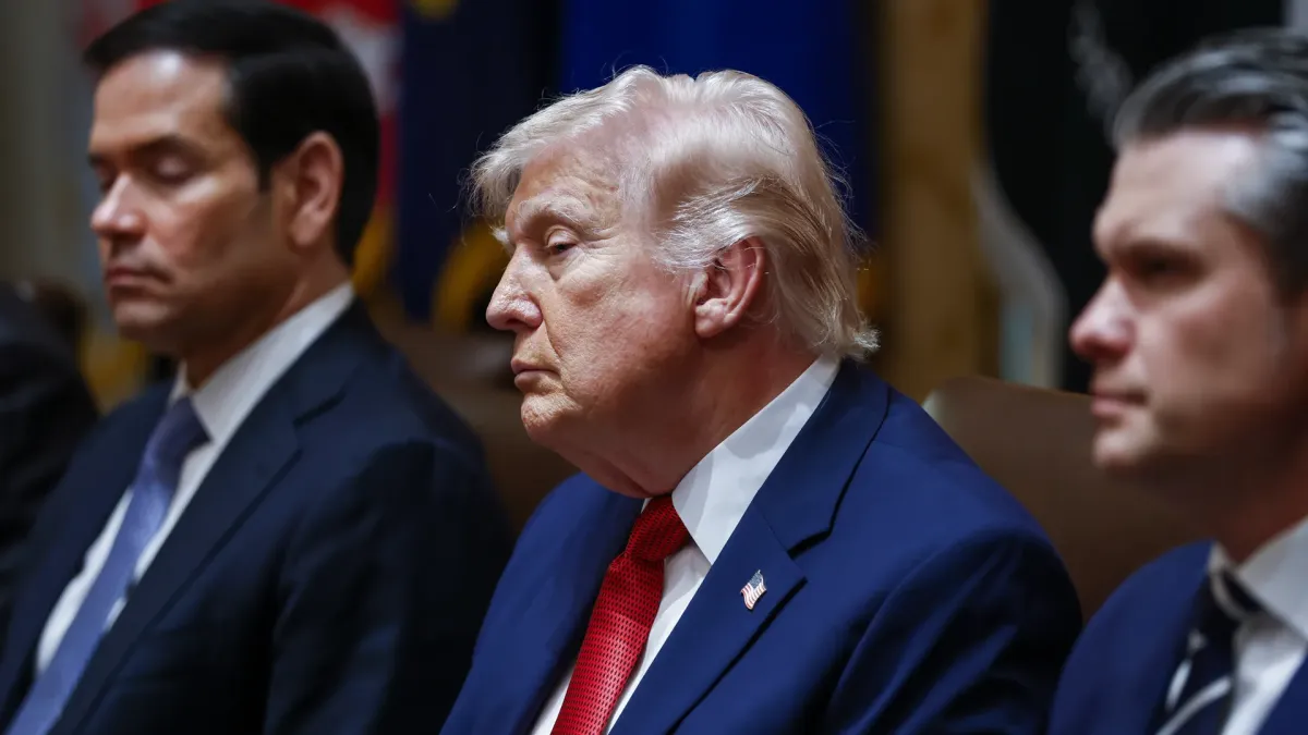 Трамп провів нараду щодо планів війни з Іраном після призупинення атаки