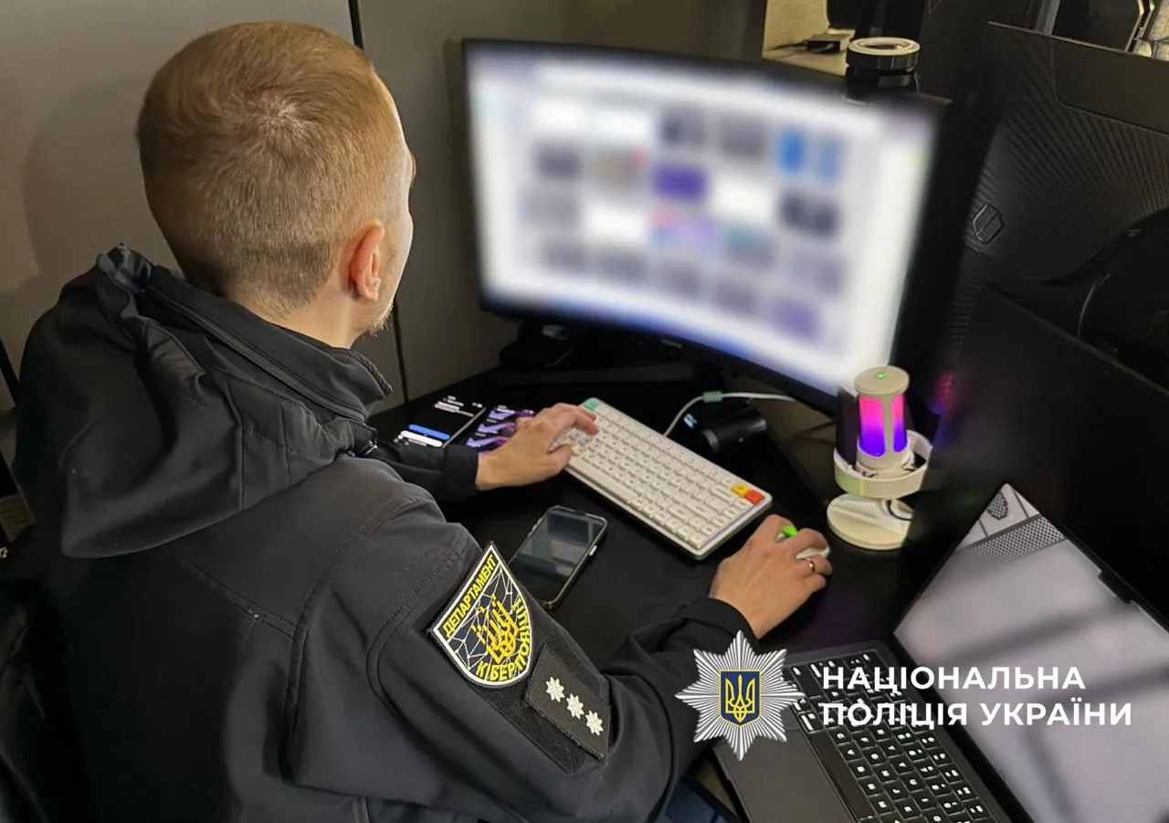 Cyber police have arrested a hacker from Odessa who was stealing user accounts from US online platforms.