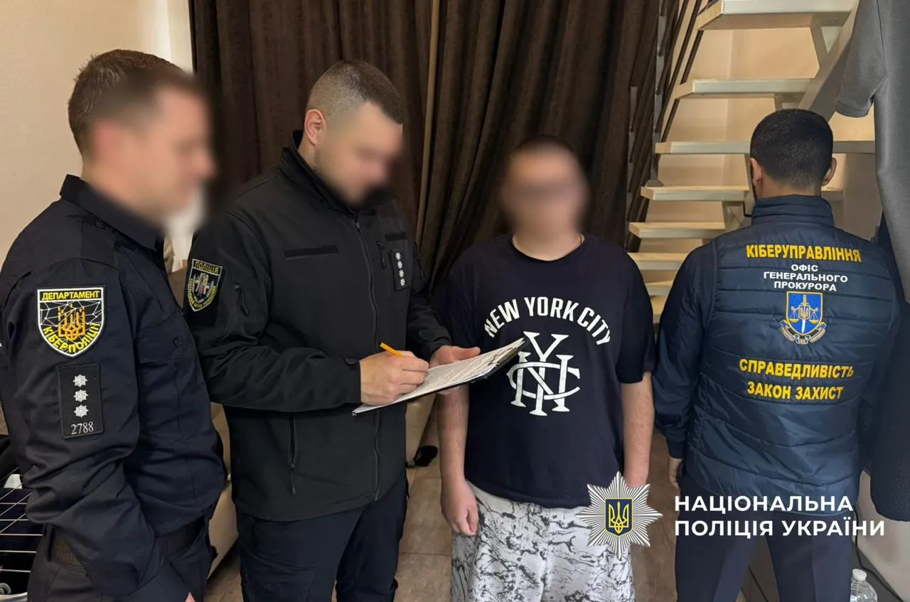 Cyber police have arrested a hacker from Odessa who was stealing user accounts from US online platforms.