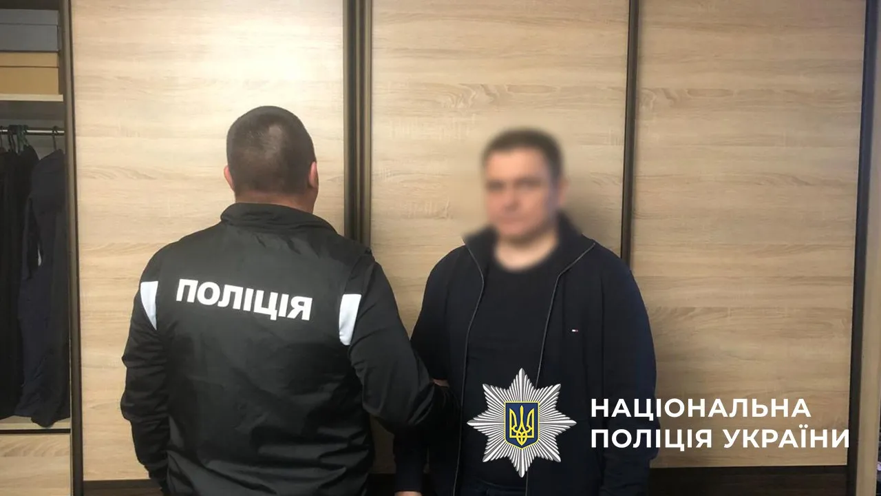 A group of suspects has been caught in Transcarpathia attempting to seize a foreign woman’s property worth over 21 million hryvnias