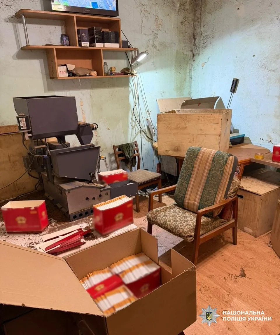 The National Police in the Kharkiv region have uncovered a large-scale operation involving the production and sale of counterfeit cigarettes