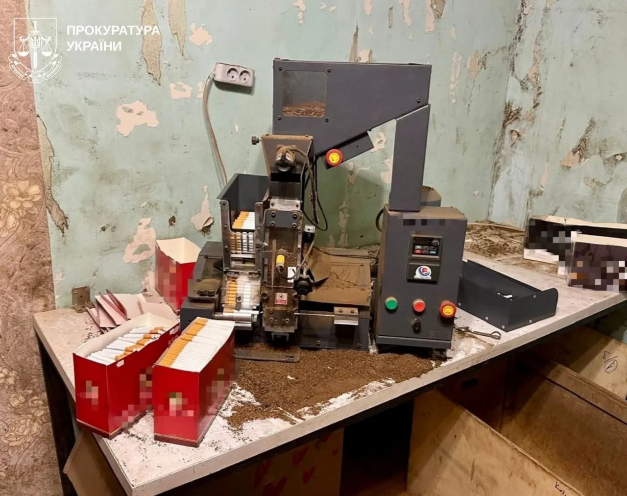 The National Police in the Kharkiv region have uncovered a large-scale operation involving the production and sale of counterfeit cigarettes