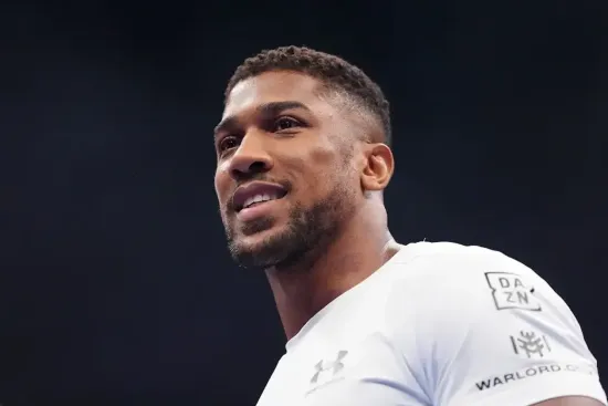 Saul Alvarez has named his favourite for a potential fight between Joshua and Fury