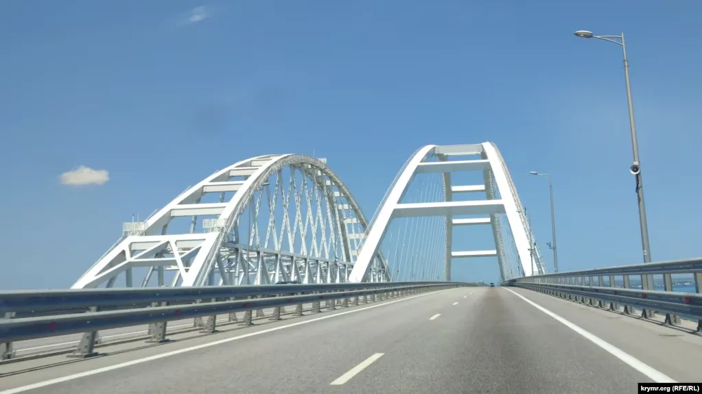 The Kerch Bridge has been closed again in Crimea