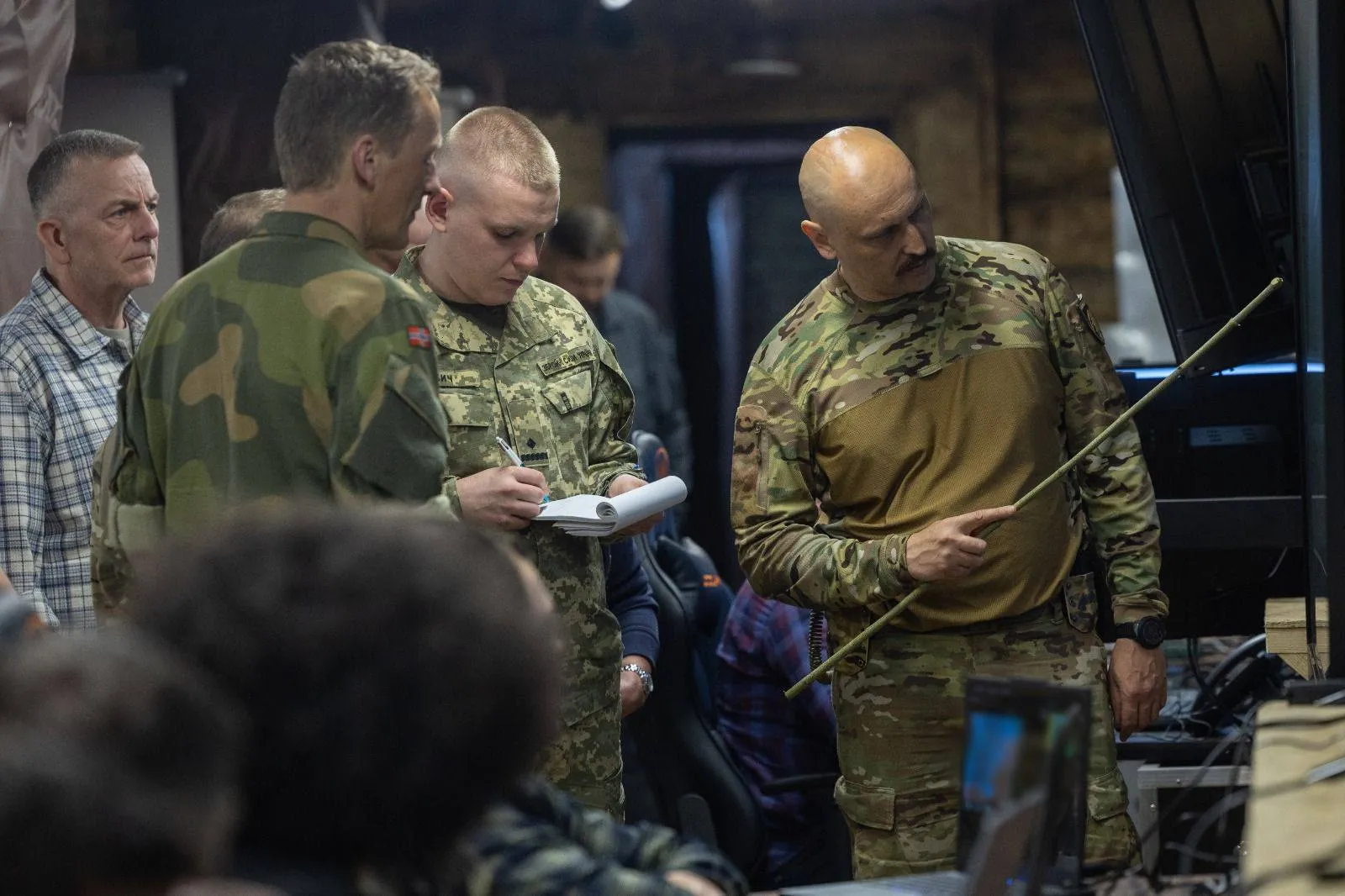 Syrsky, together with the Norwegian Chief of Defence, visited combat units in southern Ukraine