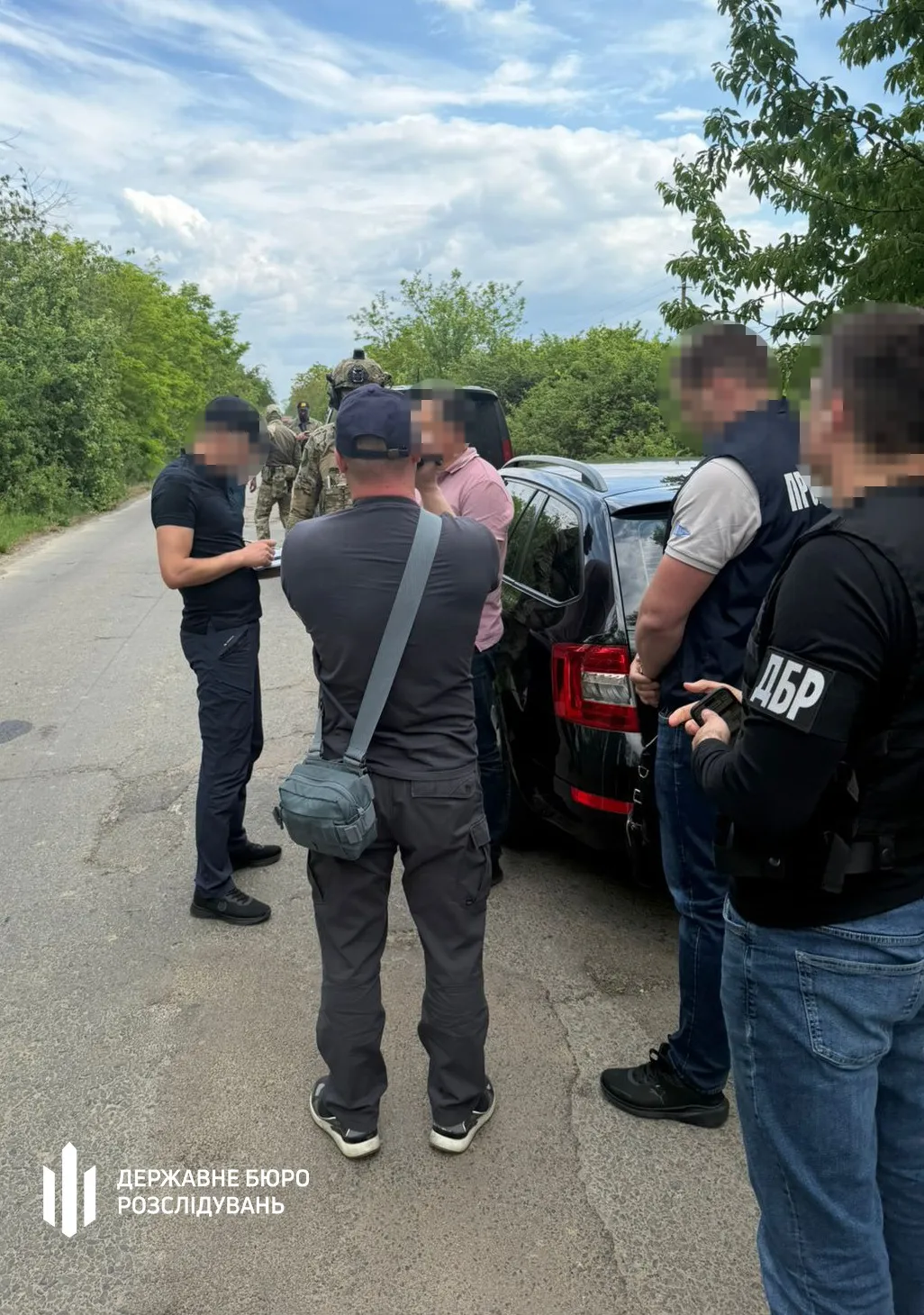 The State Bureau of Investigation has exposed a lawyer for demanding $9,000 to have a case involving a special forces soldier closed and to have him removed from the wanted list  