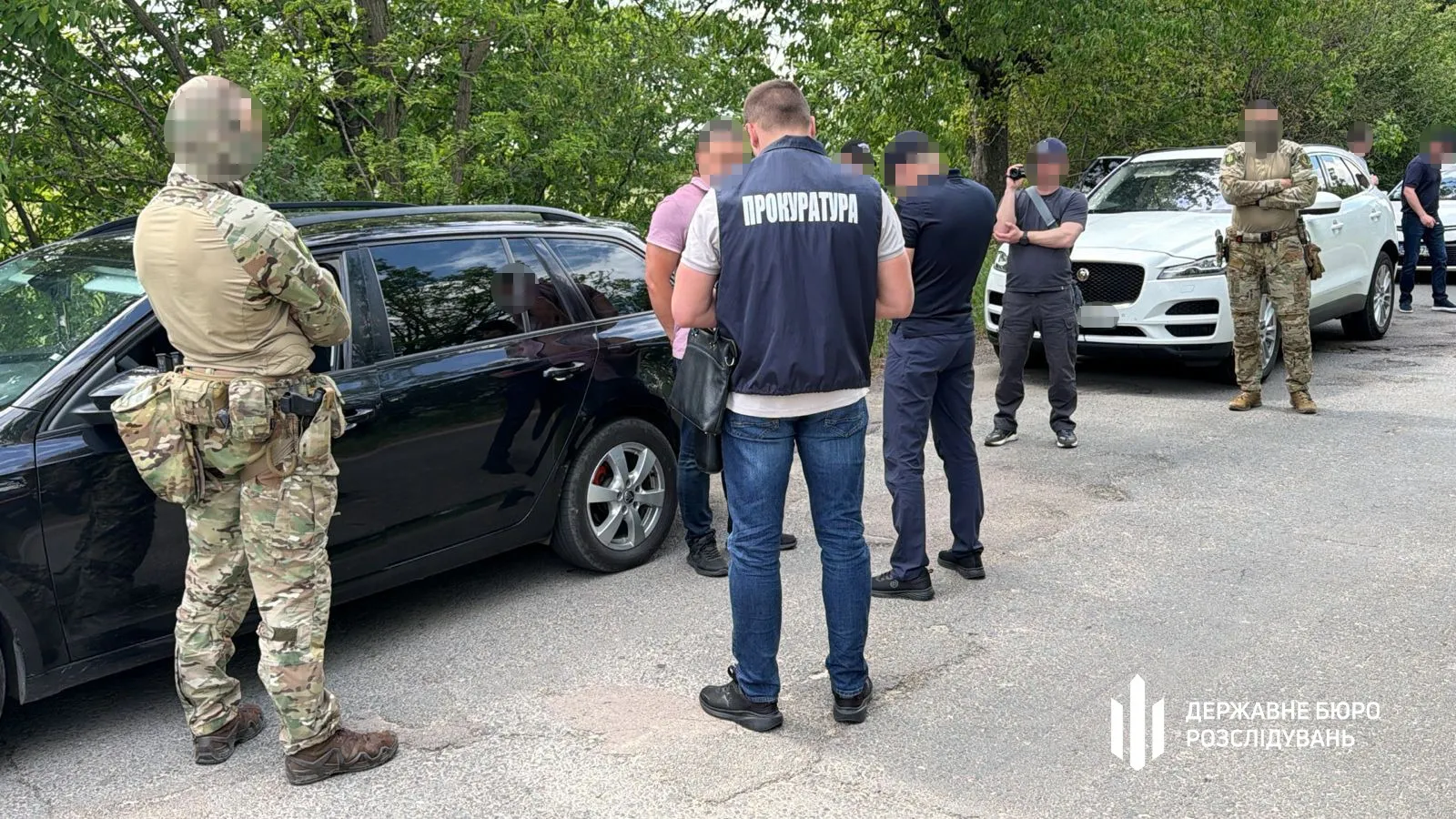The State Bureau of Investigation has exposed a lawyer for demanding $9,000 to have a case involving a special forces soldier closed and to have him removed from the wanted list  