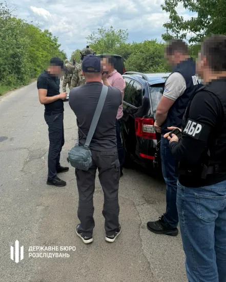 The State Bureau of Investigation has exposed a lawyer for demanding $9,000 to have a case involving a special forces soldier closed and to have him removed from the wanted list  