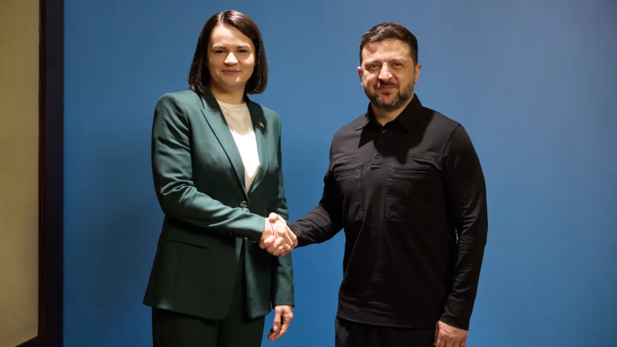 Зеленський зустрівся з Тихановською у Києві та підтримав незалежність Білорусі
