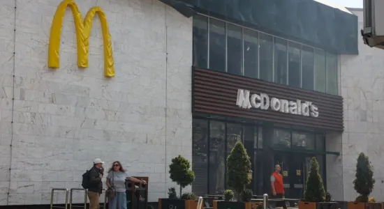 McDonald’s на Лук’янівській, який постраждав через обстріл 24 травня, знову відкритий