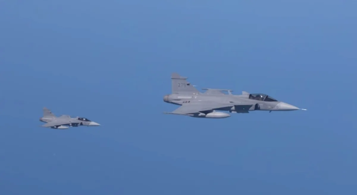 Zelenskyy has arrived in Sweden for talks on the Gripen and a new aid package