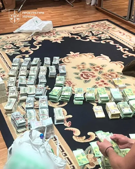 На Київщині судитимуть експоліцейських, які виманили у криптопідприємців близько 2,2 млн доларів