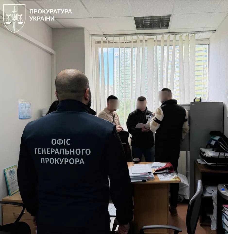 ДБР викрило двох працівників БЕБ на хабарі (оновлено)