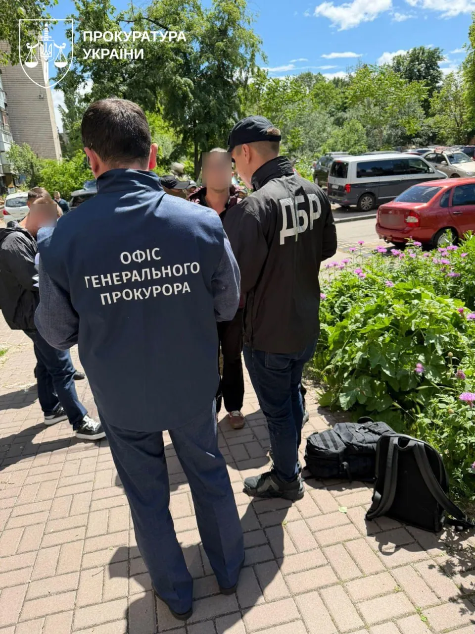 ДБР викрило двох працівників БЕБ на хабарі (оновлено)