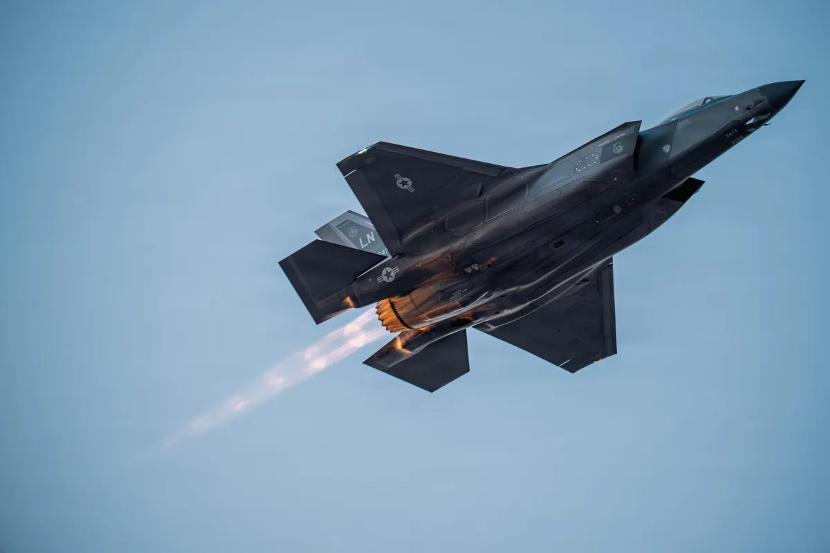 The US and Iran have reported a new exchange of strikes