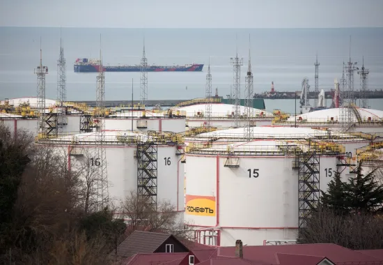 The EU is considering imposing a price cap on Russian oil due to the war in the Middle East