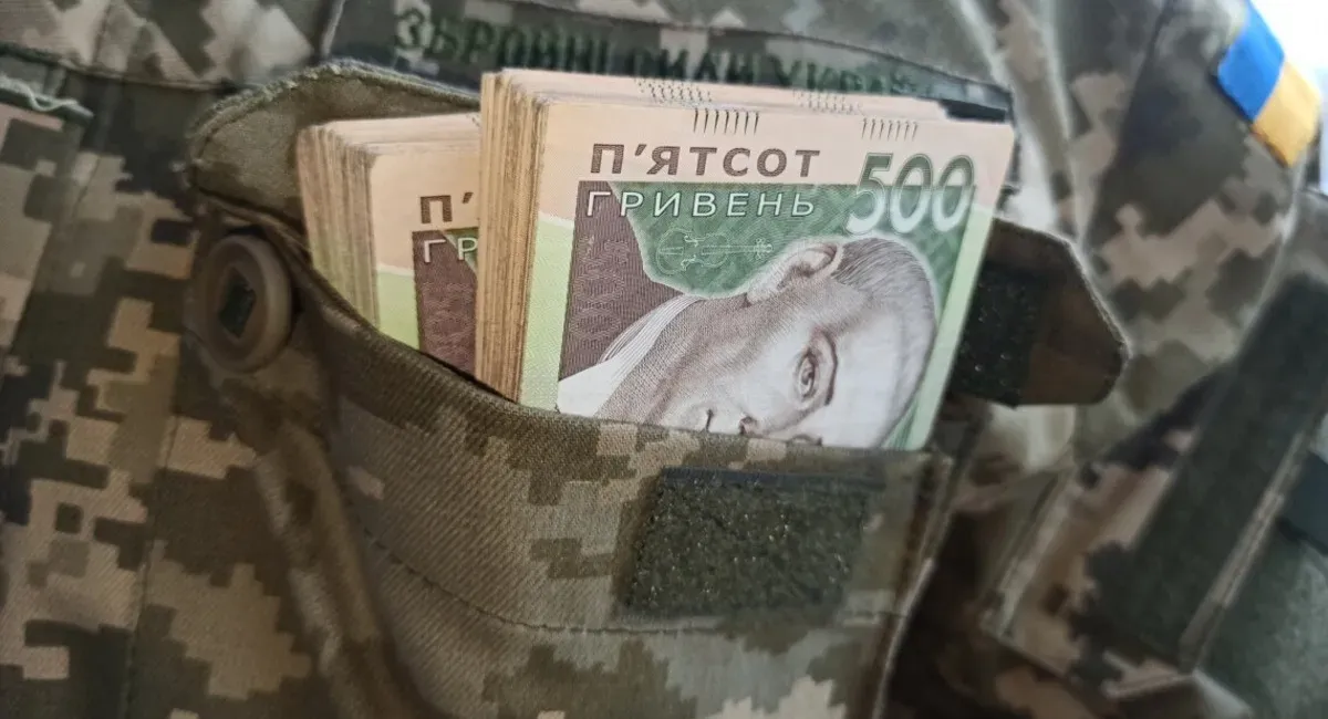 Soldiers are promised pay rises: who will be affected