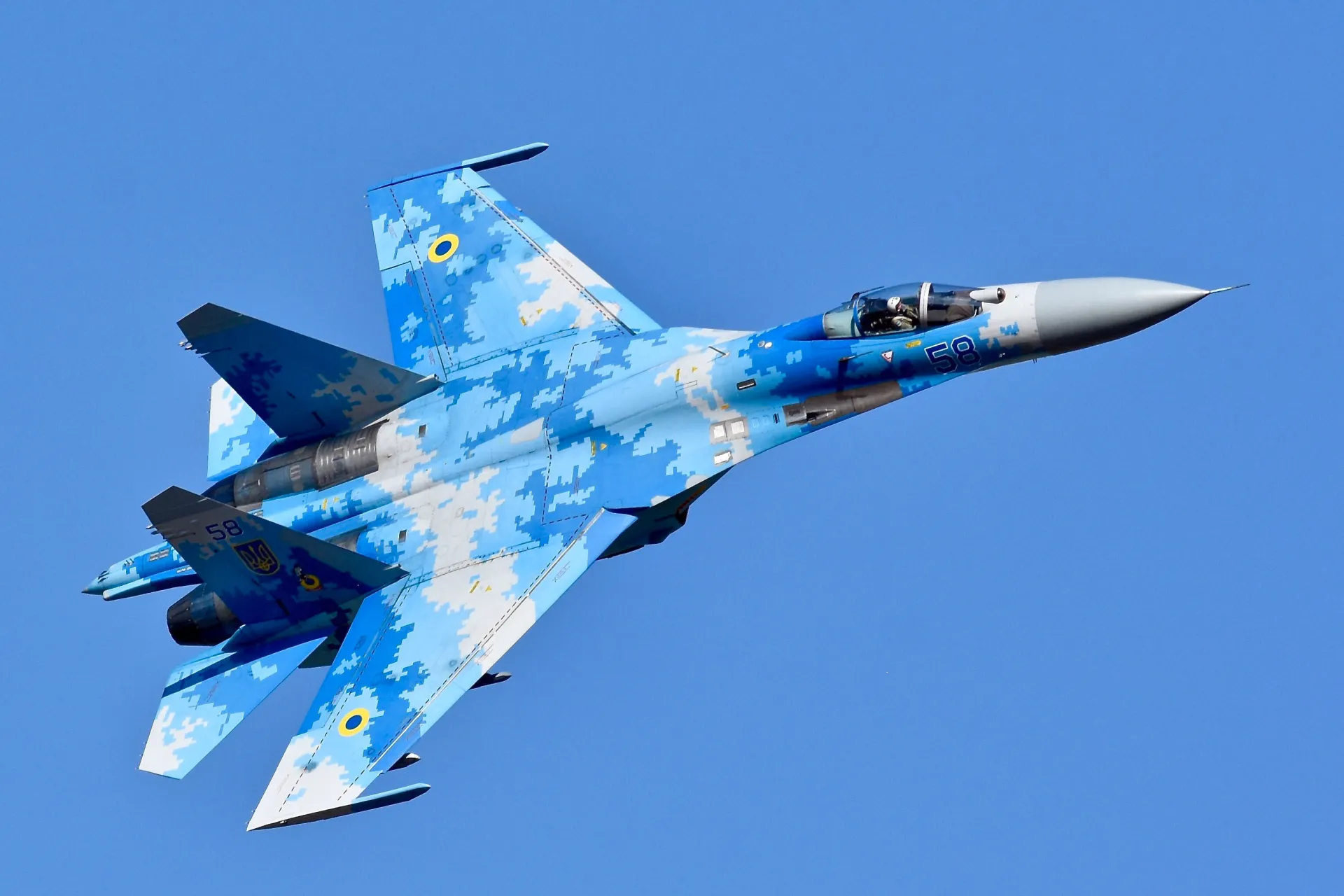 Senior navigator of Su-27 fighter jet Yevgeny Ivanov killed in eastern Ukraine