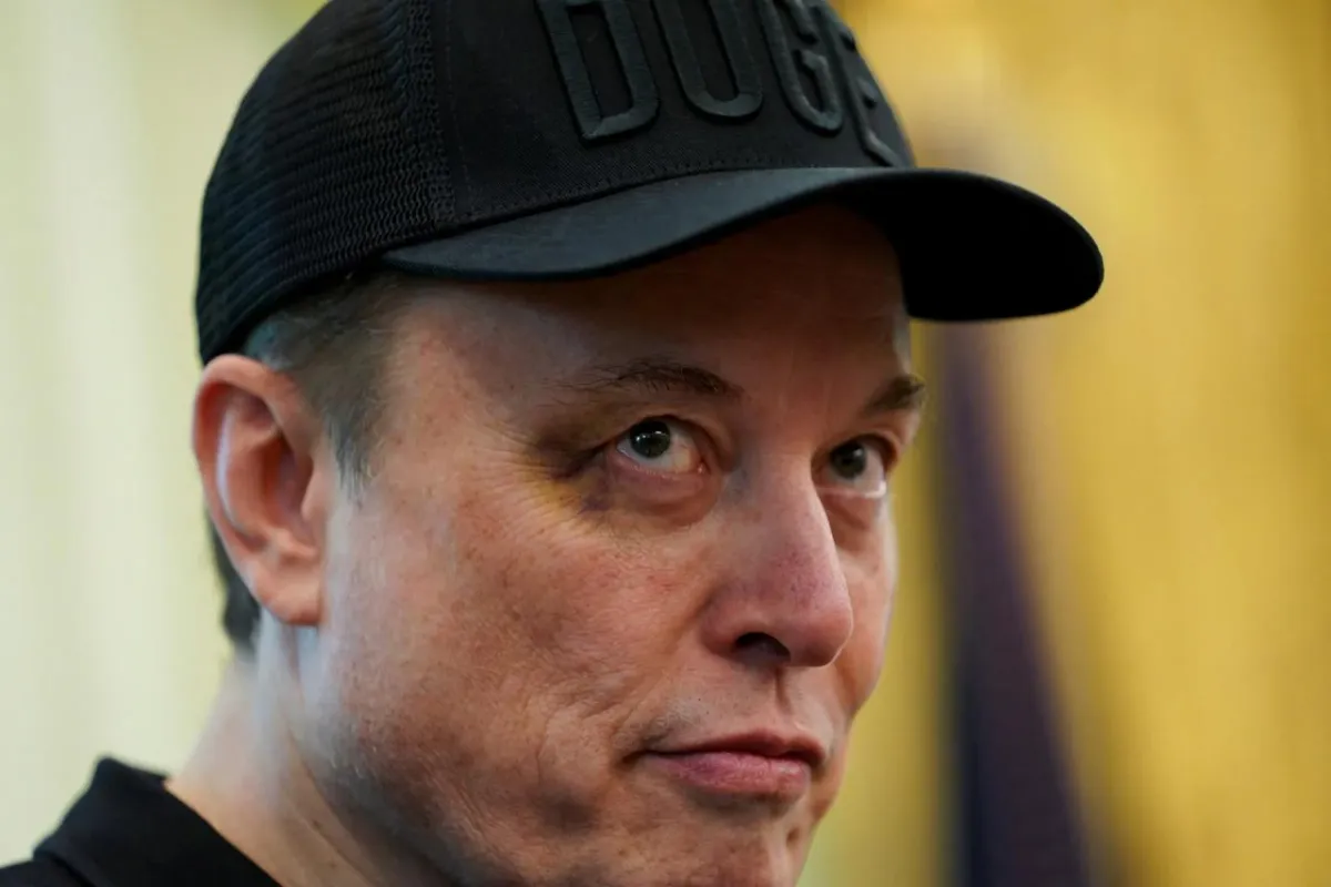 Маска звинуватили у спробі втягнути пенсійні гроші американців у SpaceX