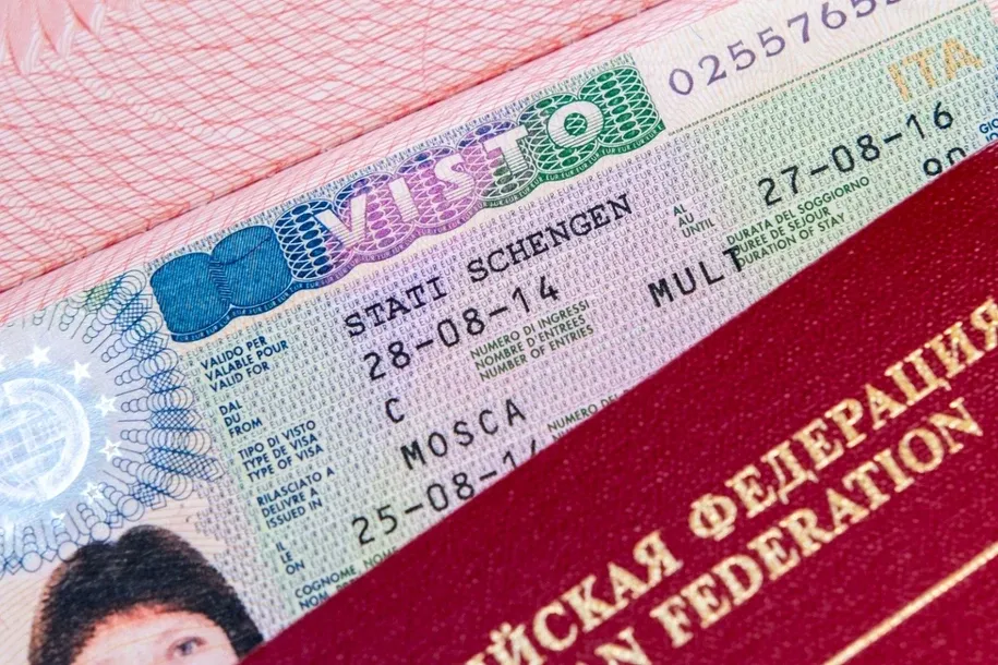 Одинадцять країн закликали ЄС посилити обмеження на видачу шенгенських віз громадянам Росії