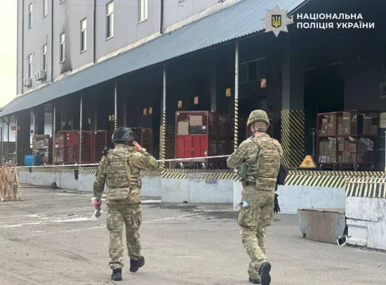 Кваліфіковано як теракт. На поштовому терміналі в Оболонському районі Києва стався вибух