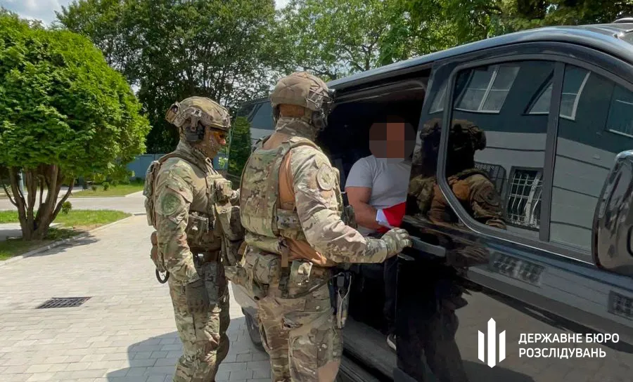 На Закарпатті трьом посадовцям ТЦК повідомили про підозру через незаконне утримання людей та жорстоке поводження