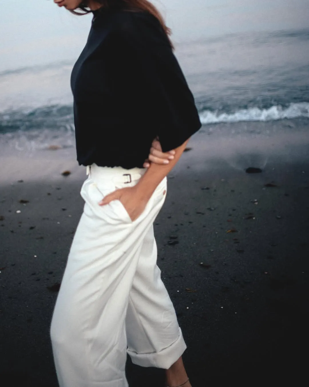 Kateryna Usyk has shared a atmospheric photoshoot taken by the sea