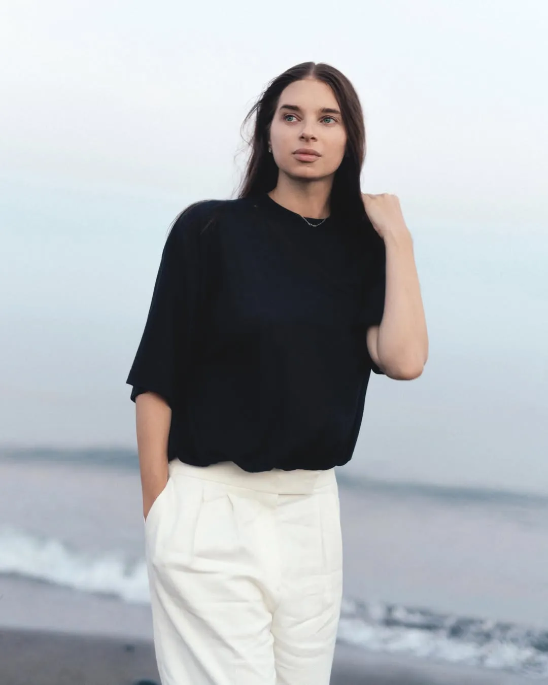 Kateryna Usyk has shared a atmospheric photoshoot taken by the sea