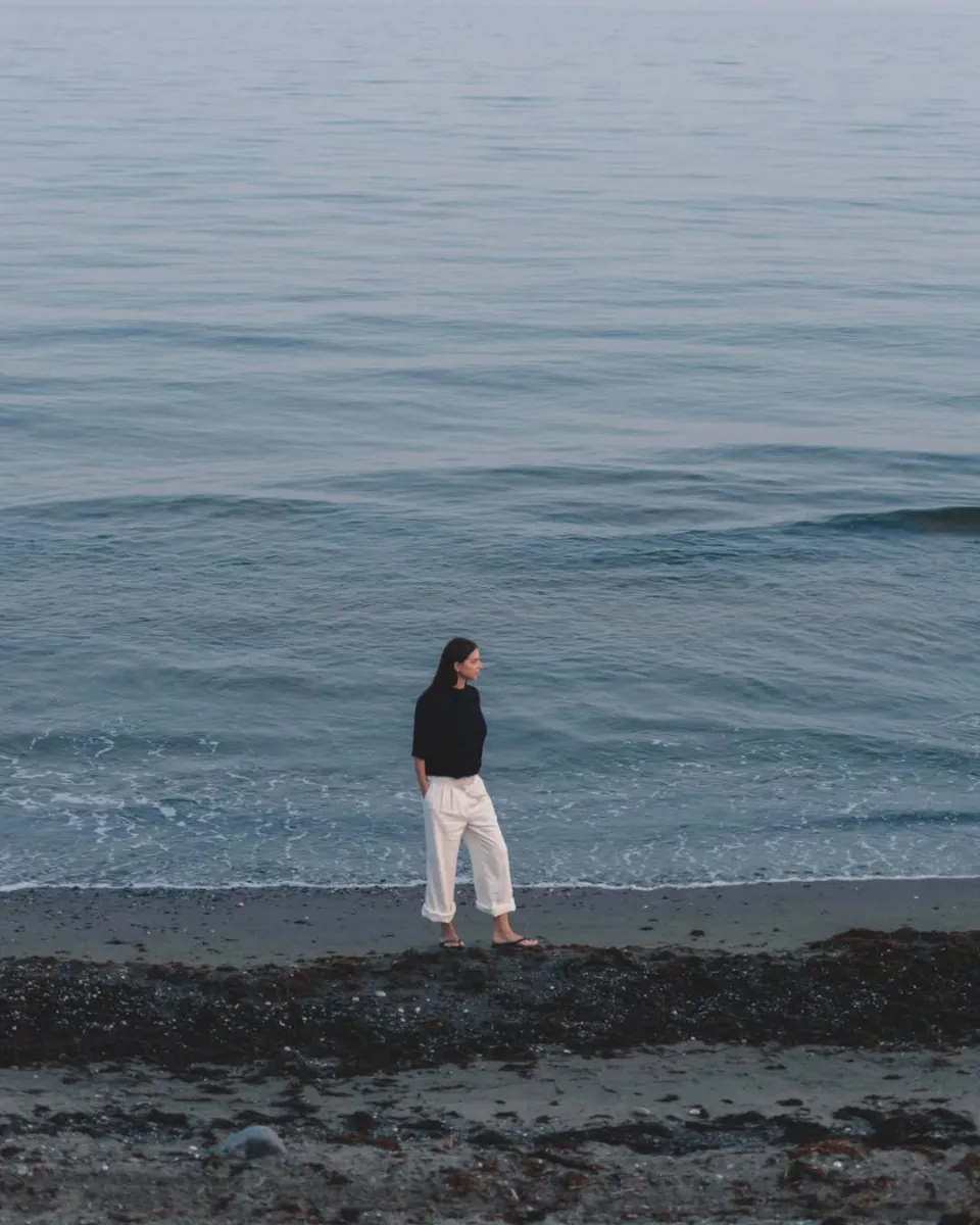 Kateryna Usyk has shared a atmospheric photoshoot taken by the sea