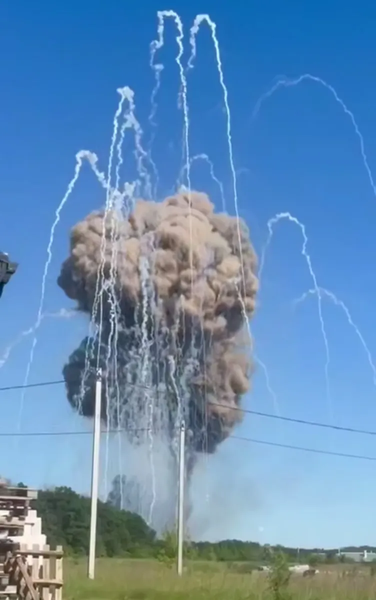 A massive explosion has occurred near Belgorod, with detonations at an ammunition depot (VIDEO)