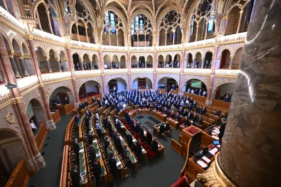Hungarian MPs have cut their own salaries following their victory over Orbán