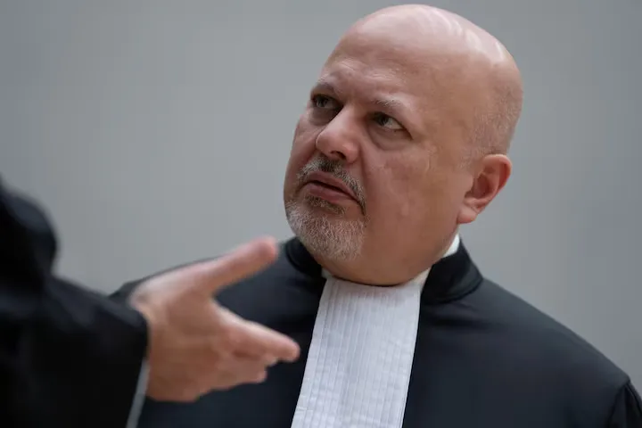 Головного прокурора МКС Каріма Хана відсторонили від посади