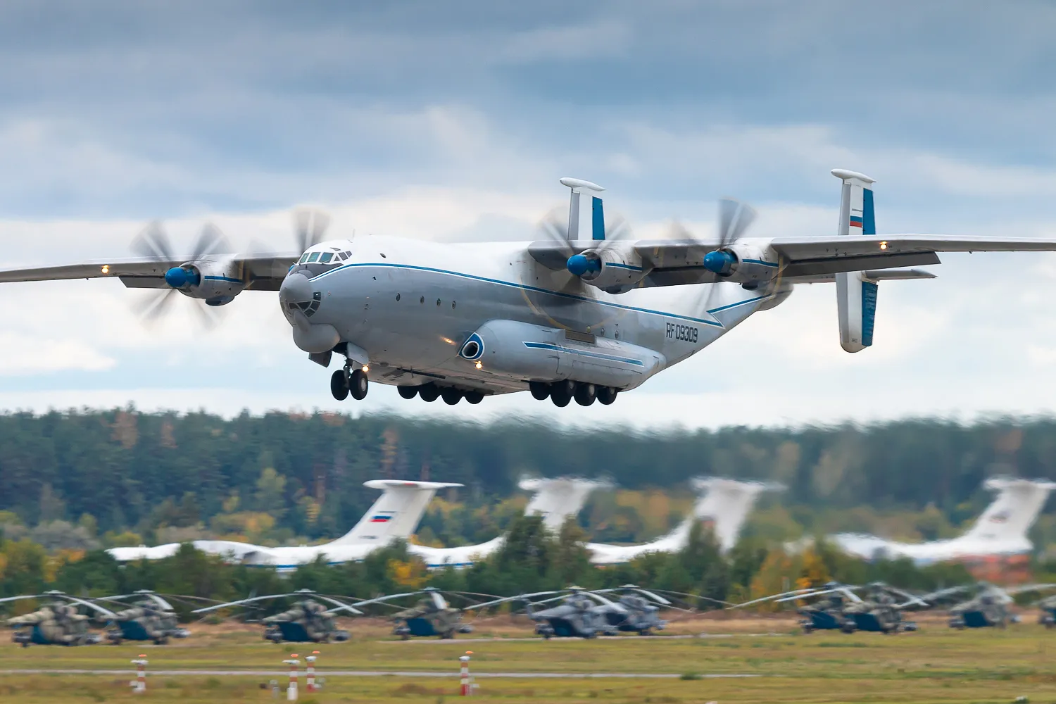 У Росії розбився військово транспортний літак Ан 22