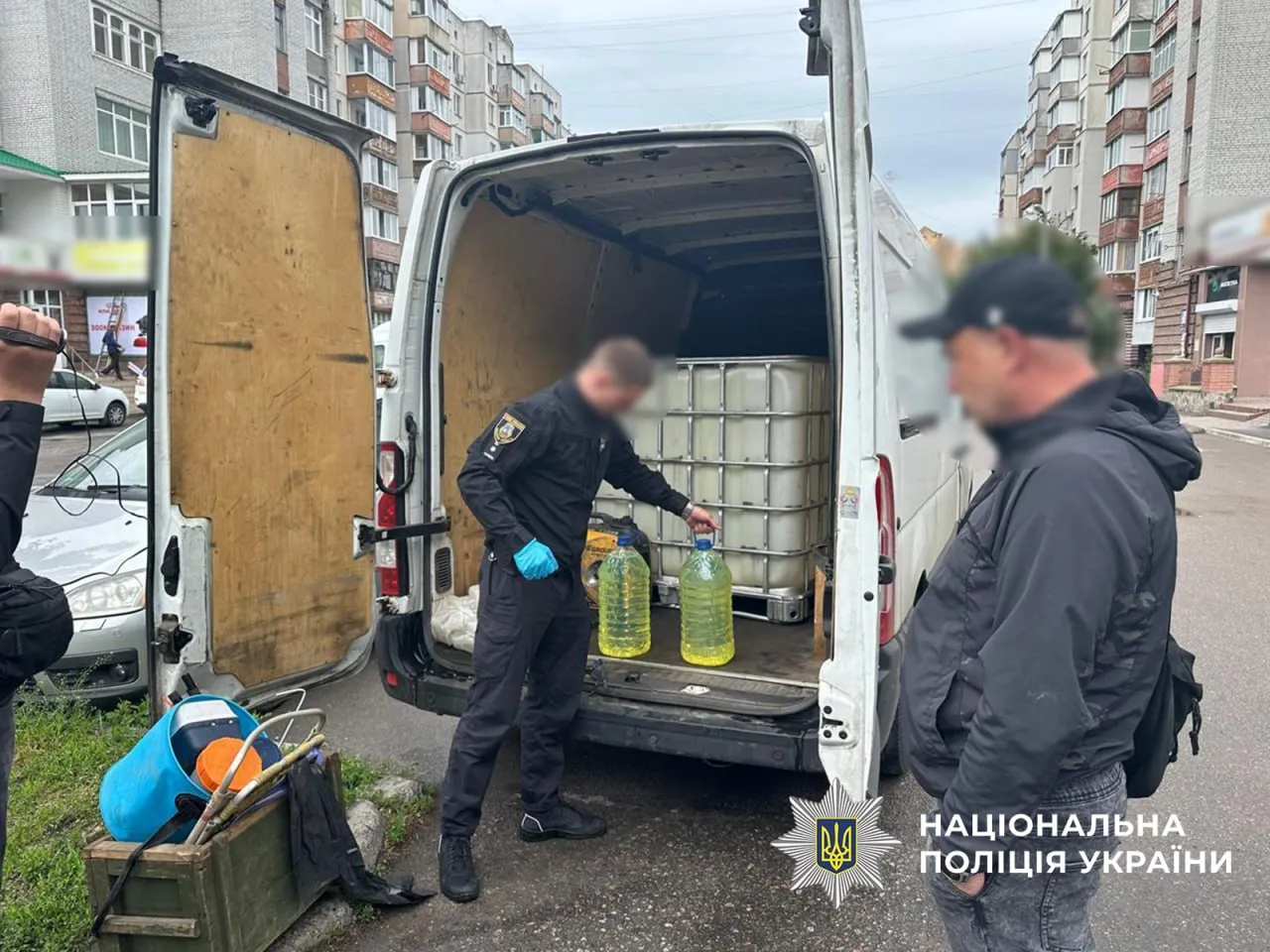 На Київщині викрили масштабну схему виробництва та збуту фальсифікованого пального