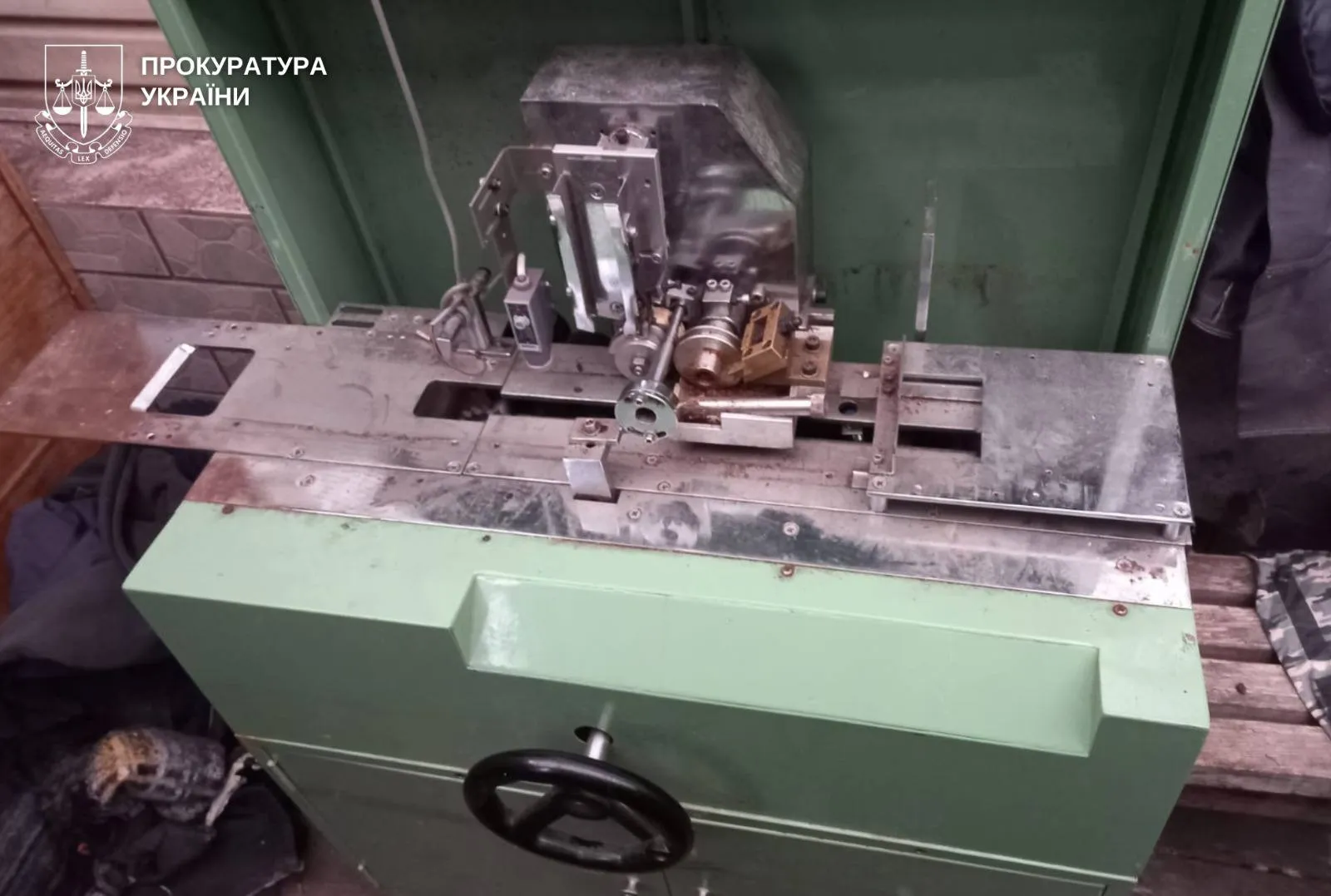 Правоохоронці викрили підпільне виробництво тютюну на понад 25 мільйонів гривень