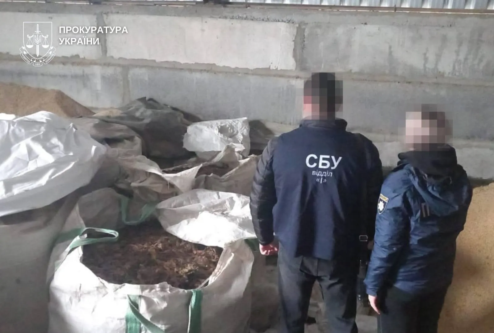 Правоохоронці викрили підпільне виробництво тютюну на понад 25 мільйонів гривень
