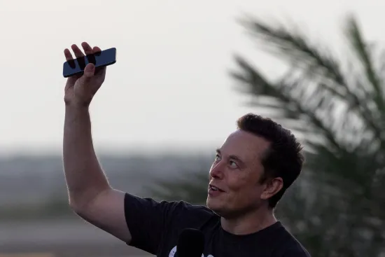 Ілон Маск став першим у світі трильйонером після виходу SpaceX на біржу
