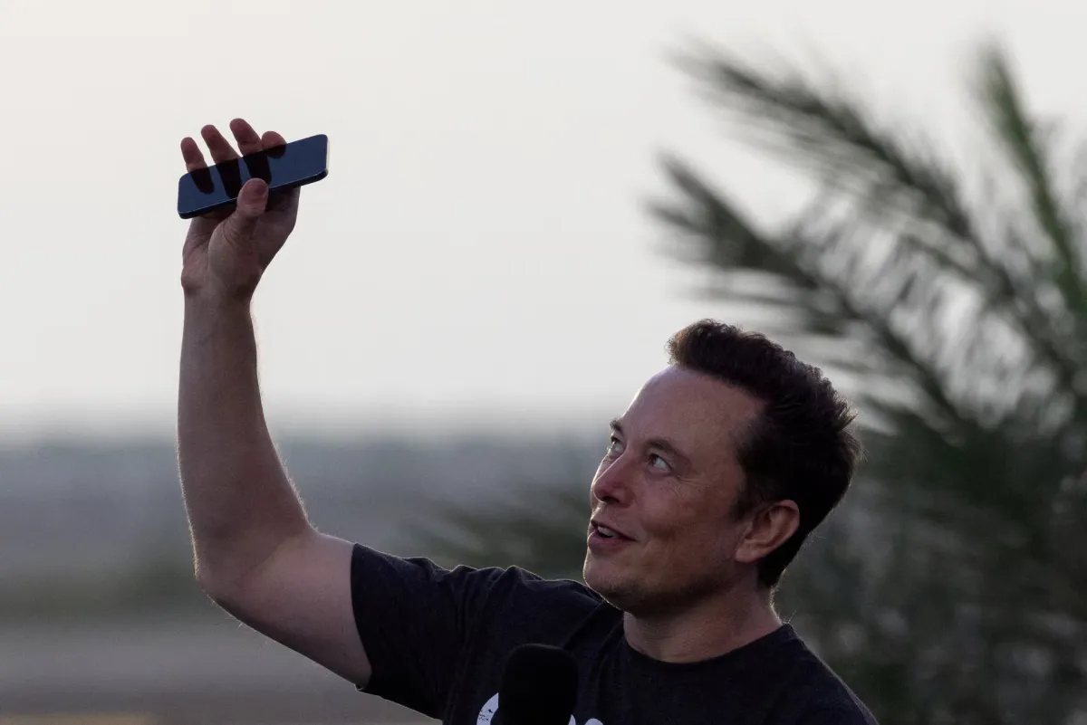 Ілон Маск став першим у світі трильйонером після виходу SpaceX на біржу