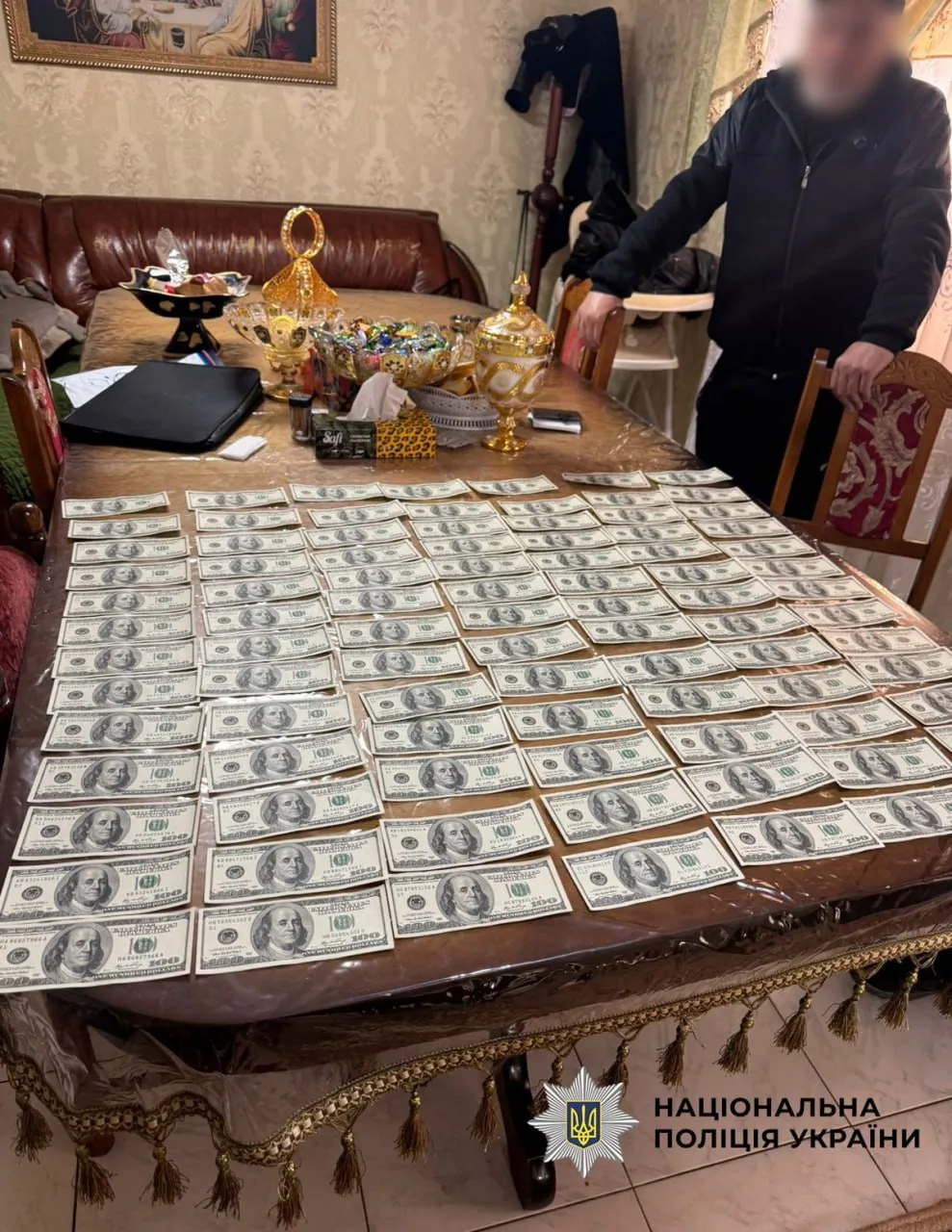 У Києві судитимуть групу псевдоворожок, які виманювали гроші у людей
