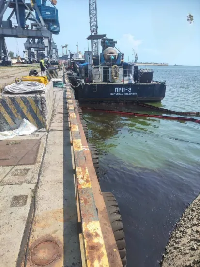 An oil spill occurred in the port of occupied Mariupol