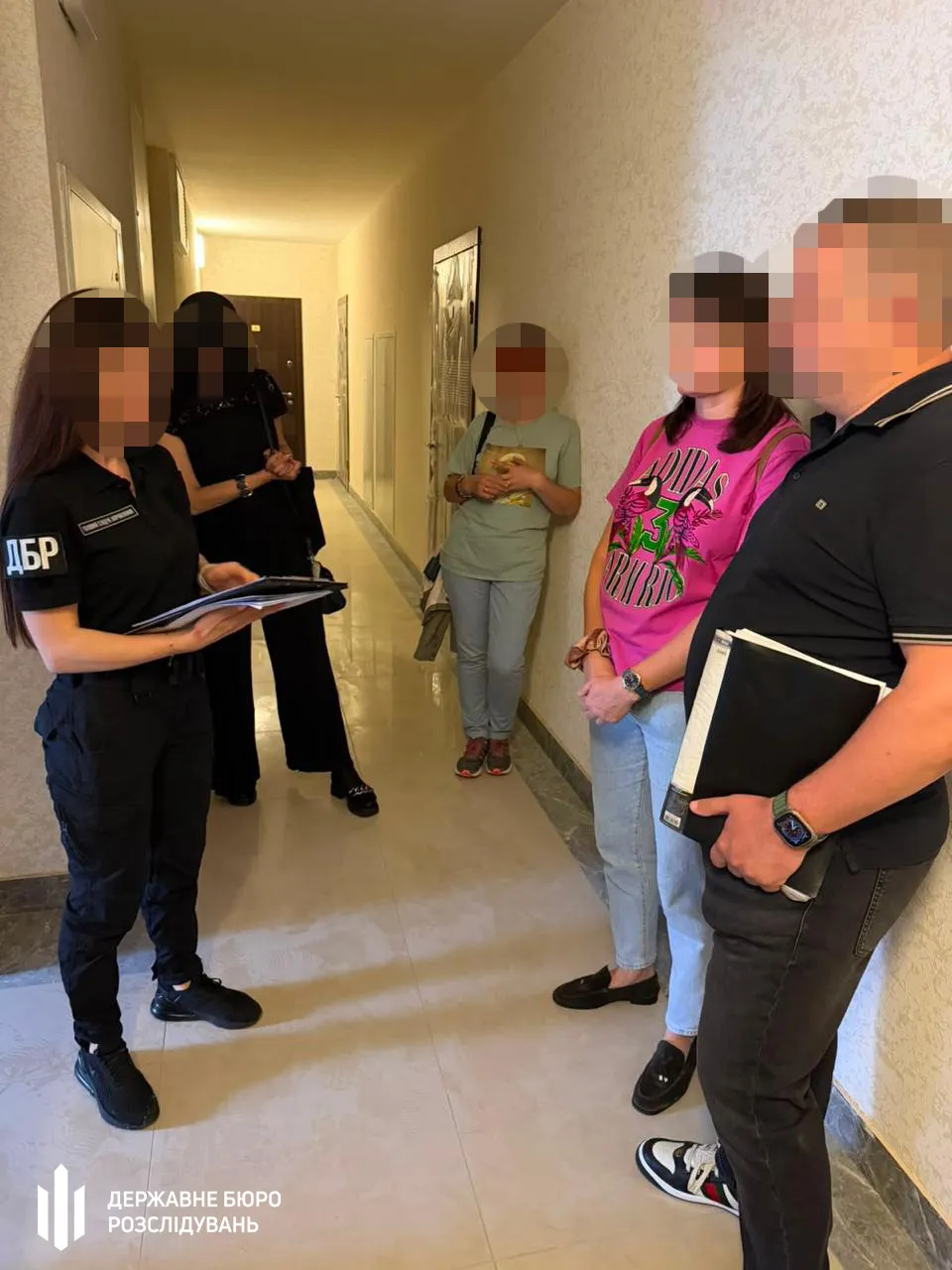 ДБР оголосило нові підозри у справі про закупівлі засобів захисту для ЗСУ