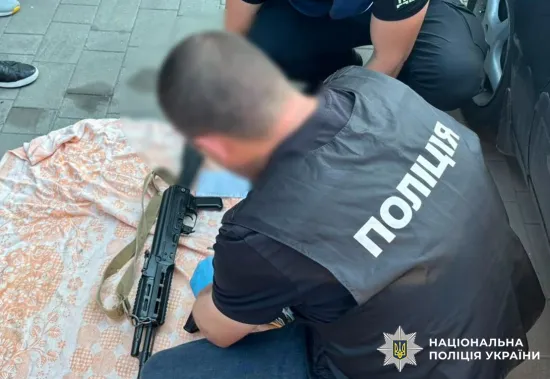 На Хмельниччині викрили канал збуту зброї із зони бойових дій