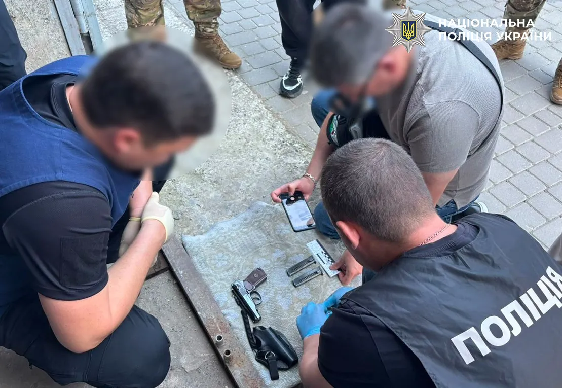 На Хмельниччині викрили канал збуту зброї із зони бойових дій