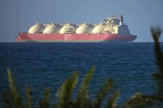 Іранські судна почали проходити через зону морської блокади США в Ормузькій протоці