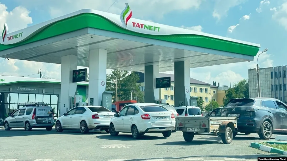 Tatneft has restricted fuel sales following the shutdown of the company’s largest oil refinery