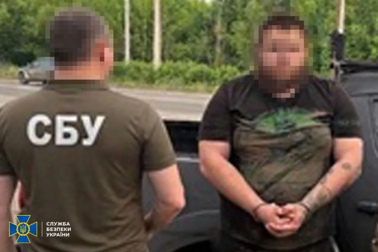 СБУ, ДБР та Нацполіція викрили чотири канали незаконного продажу зброї в Україні