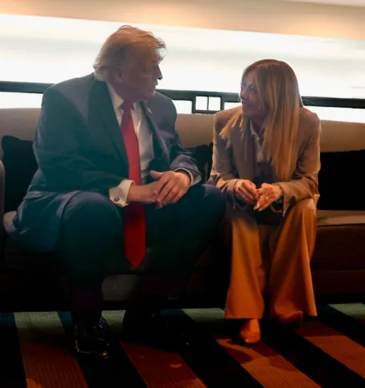 Трамп заявив, що Мелоні «благала» про фото: в Італії спалахнув скандал