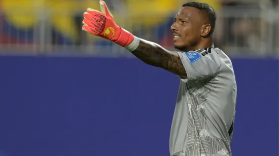 Eloy Rom set a World Cup record: the Curaçao goalkeeper made 15 saves in the match against Ecuador