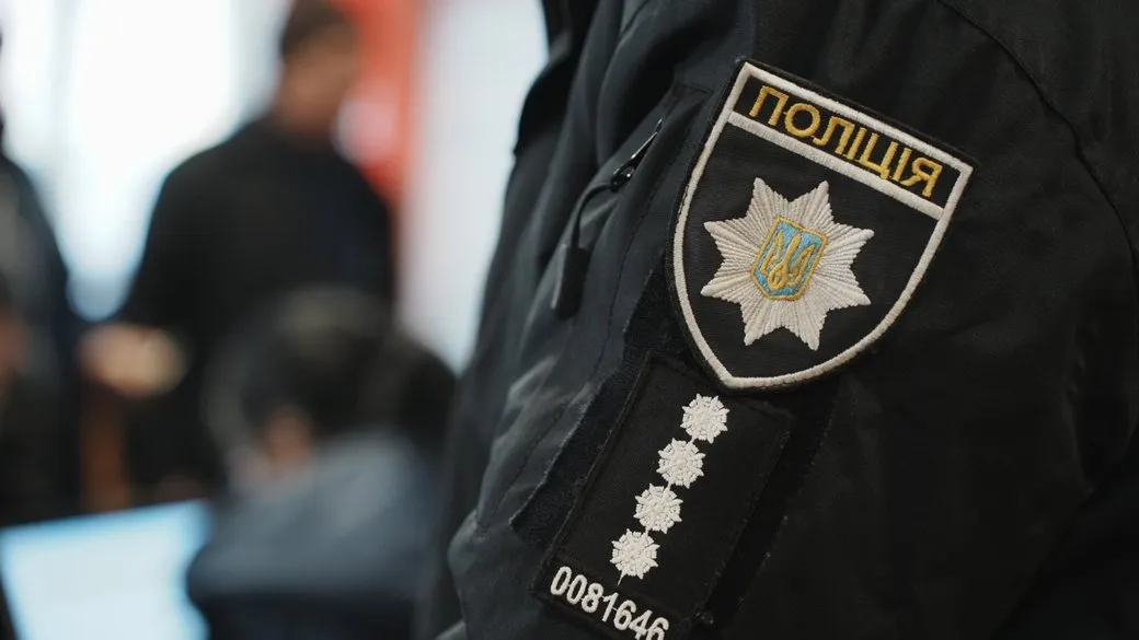 In Kharkiv, a man injured someone with a shard of a bottle and assaulted passers-by